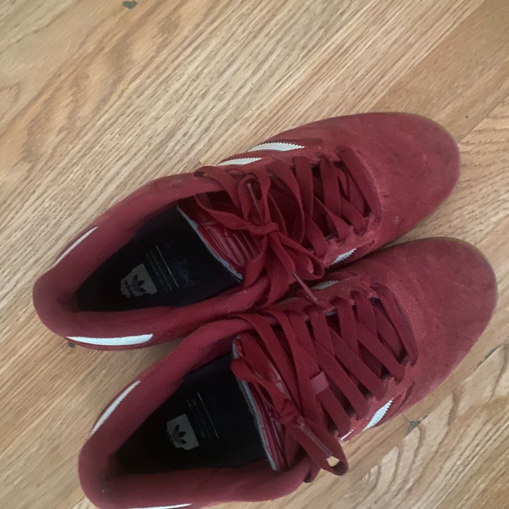 Dennis buzenits Adidas Red Suede Sneakers Classic Lace-Up Design